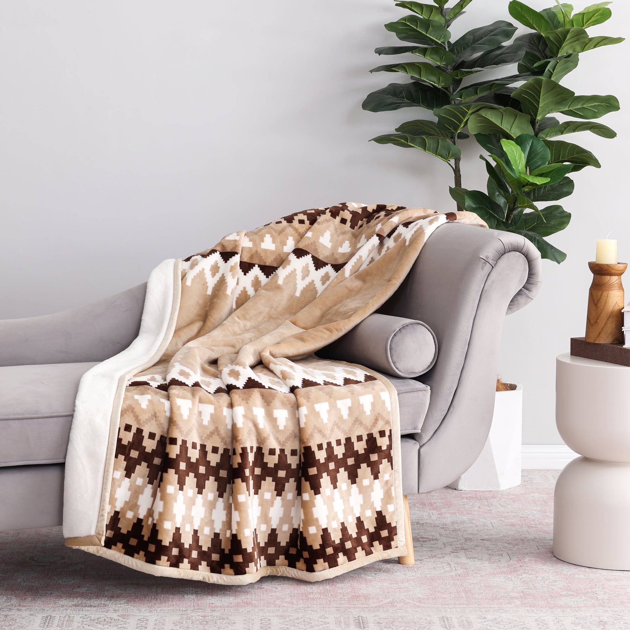Reversible Sherpa Printed Velvet Plush Reverse to Faux Fur Super Soft Throw Blanket, Oversized, Linder Border Beige - Lightweight Plush Warm Blanket for All Seasons Detail