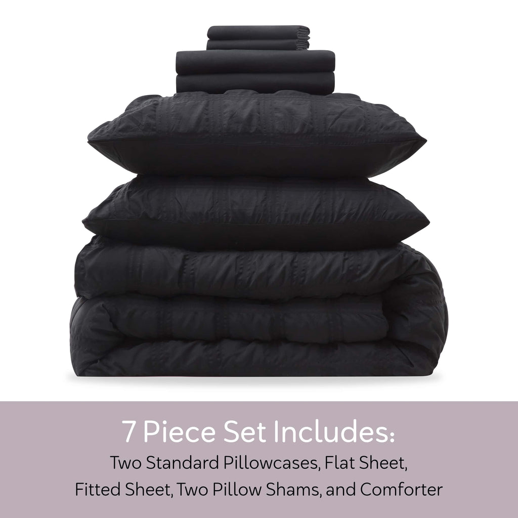 All-Season Queen Comforter Set, Seersucker Queen Size Comforter Set, 7-Pc All Season Bedding Comforter Set, Black - All-Season Down Alternative Comforter Insert Detail