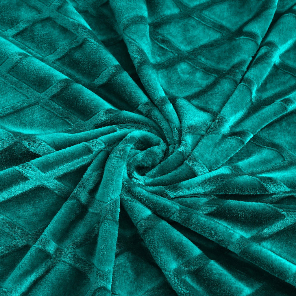 Lightweight Warm Large Soft Throw Blanket for Couch, 50x70 Inches Diamond Geometry Pattern Velvet Fleece Blanket, Cozy, Warm and Light... - Lightweight Plush Warm Blanket for All Seasons Detail