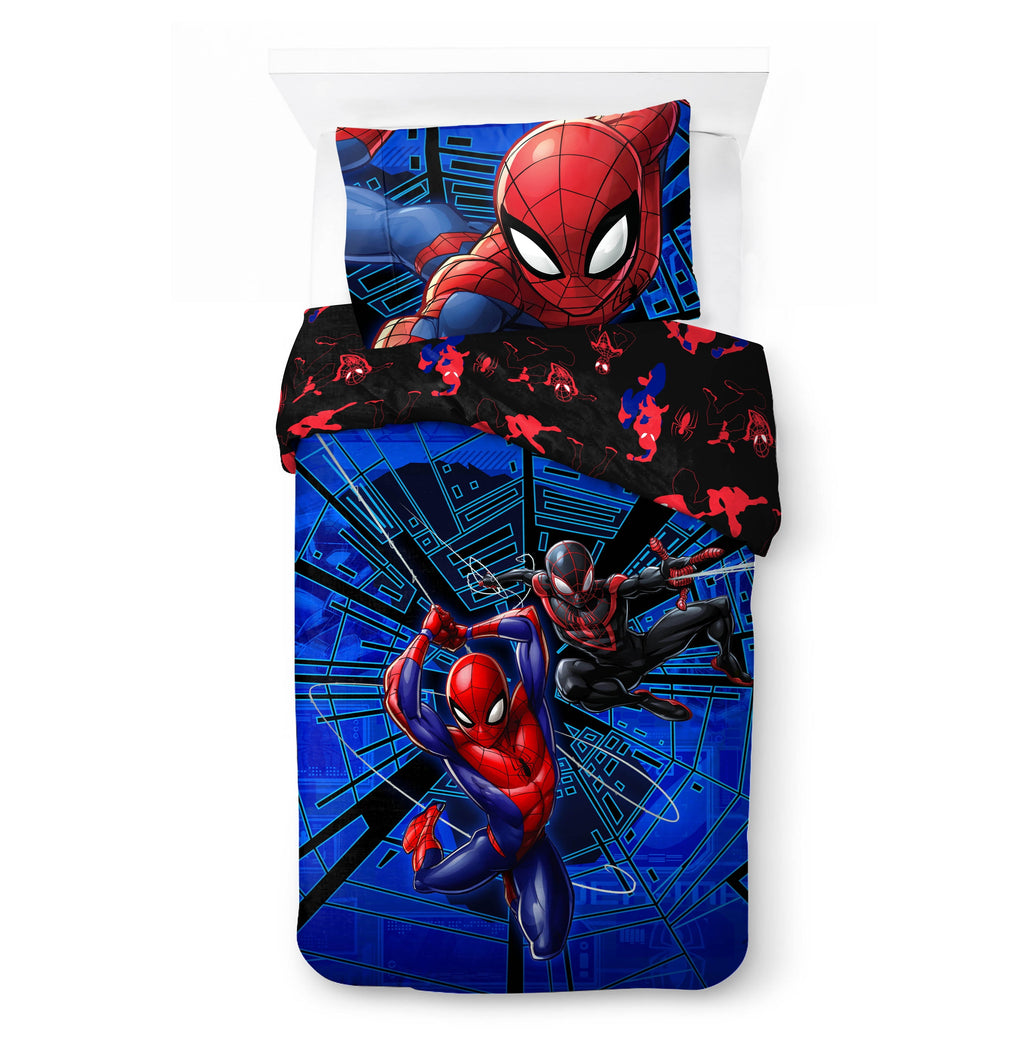 Luxurious Quilted Spiderman Techno City Kids 2 Piece Blue Reversible Comforter and Pillowcase Set, Twin/Full - All-Season Down Alternative Comforter Insert Detail