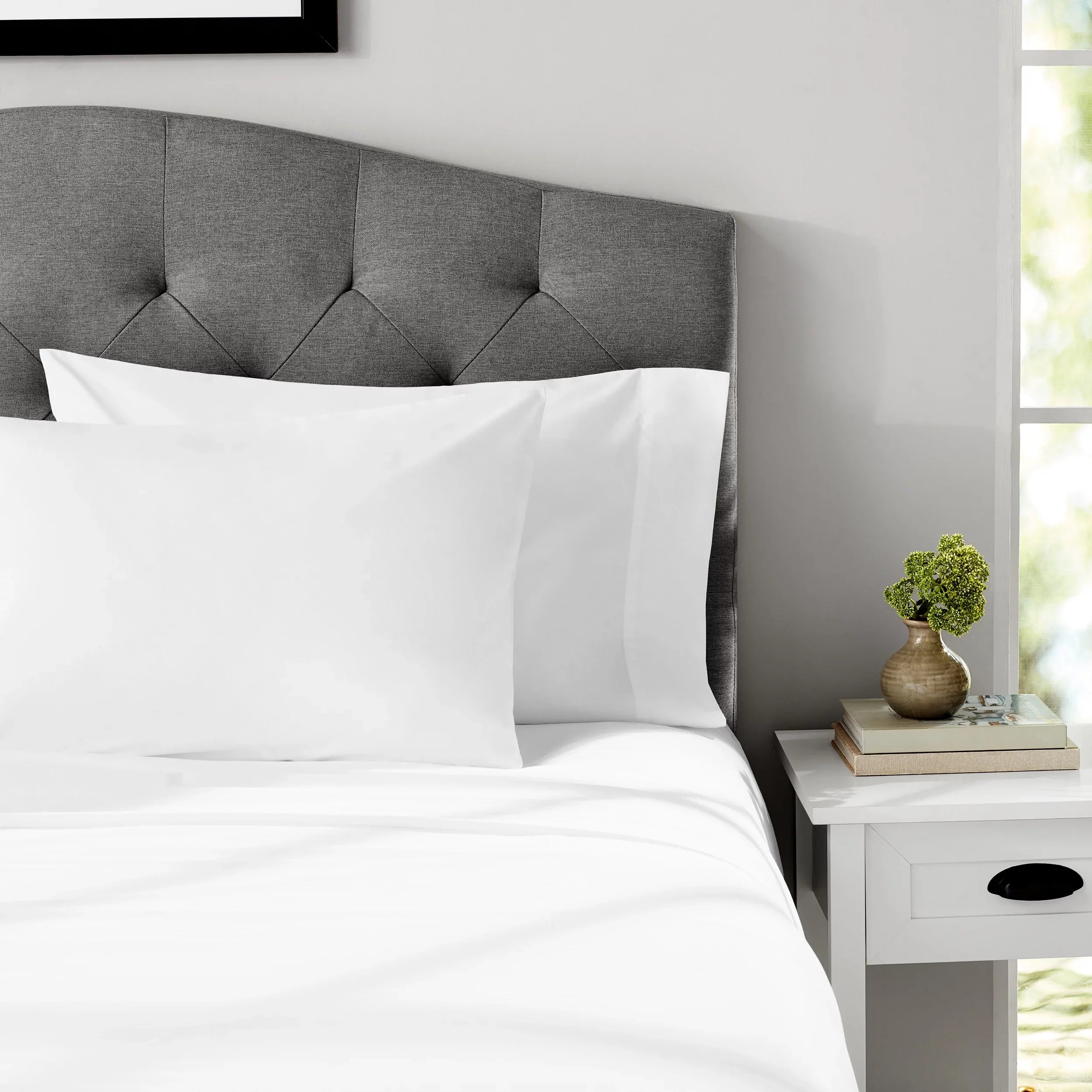 Wrinkle-Resistant 4-Piece 300 Thread Count White Cotton Blend Percale Bed Sheet Set, Queen - Luxury Bed Sheet Set with Deep Pockets Detail