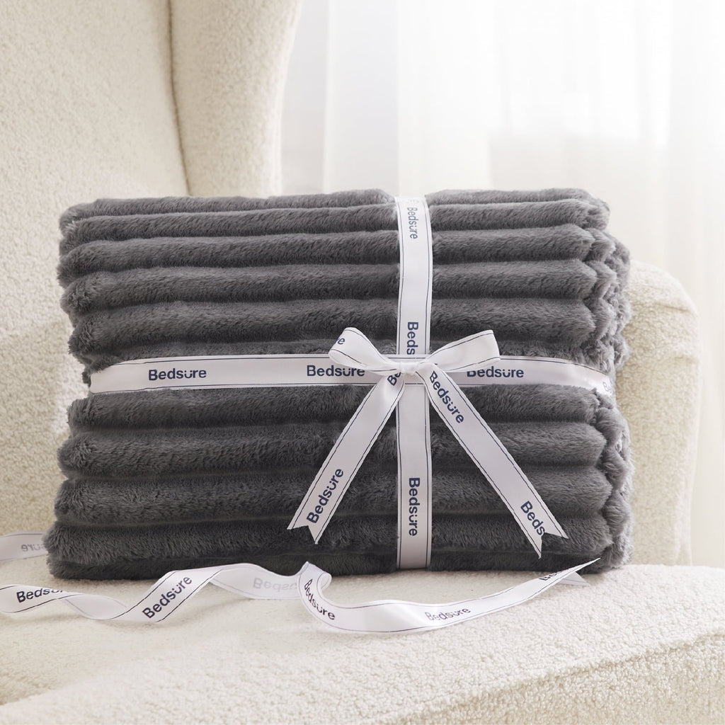 Decorative Knitted Grey Fleece Throw Blanket for Couch - Super Soft Cozy Blankets for Women, Girls, 50x60 inches - Cozy Fleece Throw Blanket for Couch & Bed Detail