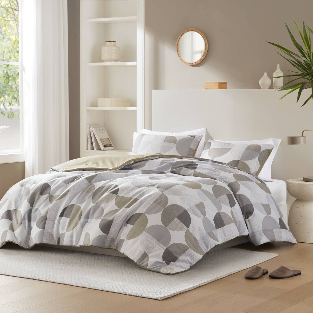 All-Season Full/Queen Size Comforter Set, Tan/Gray Bedding Set for All Seasons, 3-Piece Round Geometric Print Bedding Comforter Set - Cloud-Like Soft Lightweight Bed Comforter Detail